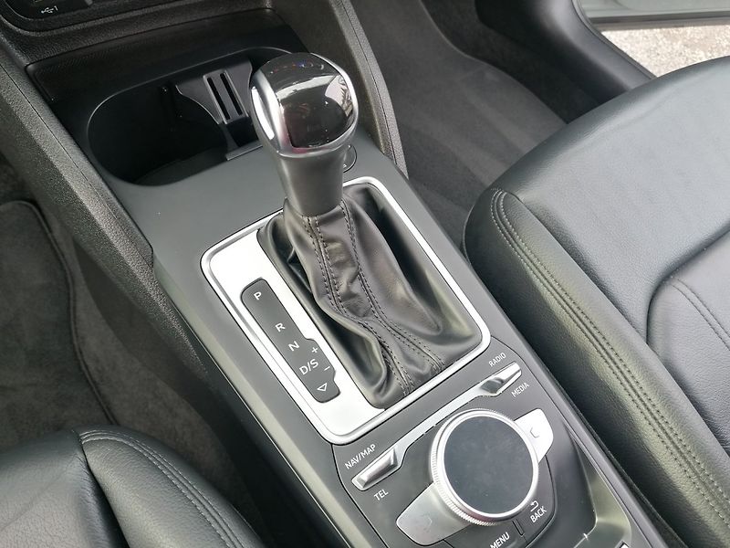 Audi Q2 (2021) 1.5 35 TFSi S-Tronic S-Line - fotka 11 z 28