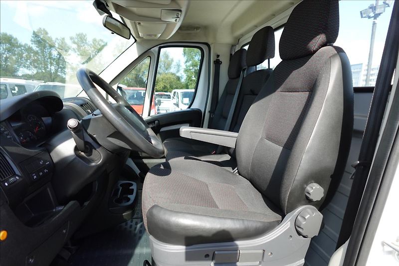 Peugeot Boxer 2,0 HDI  SKLOPKA KLIMA - fotka 28 z 39