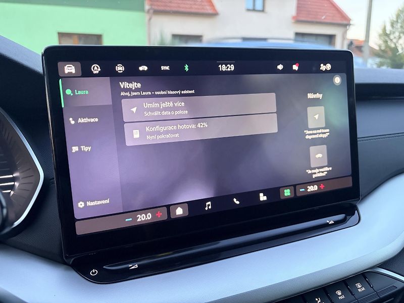 Škoda Octavia 2.0TDI 110KW DSG LED FACELIFT - fotka 35 z 53