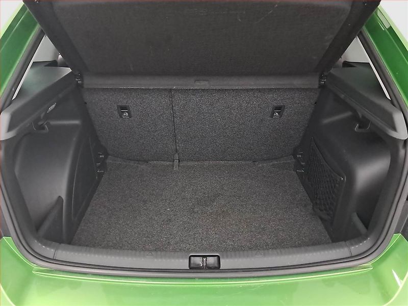 Škoda Rapid (2015) Spaceback 1.2 TSI - fotka 14 z 20