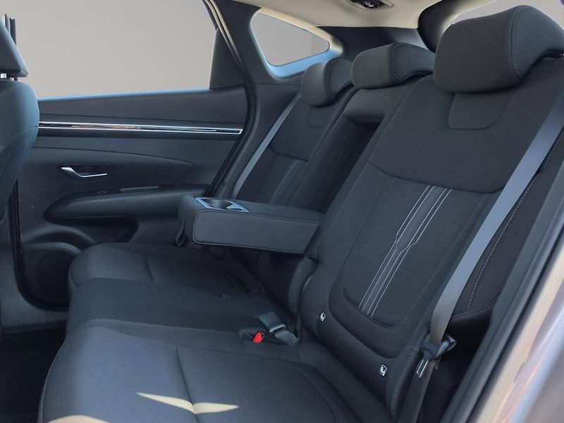 Hyundai Tucson (2023) 1.6 T-GDi 110kW, ČR, Serv. kni - fotka 24 z 25