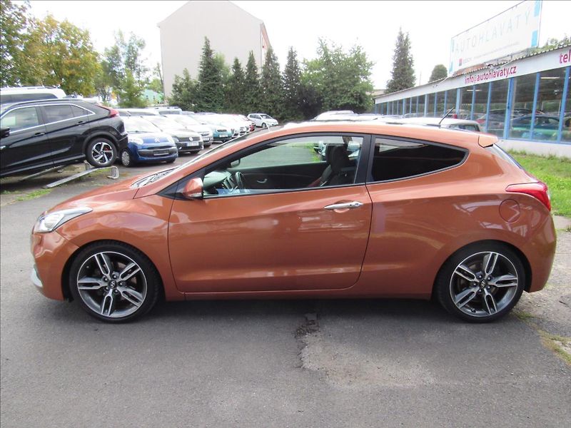 Hyundai i30 1,6 Turbo 137kW - fotka 7 z 35