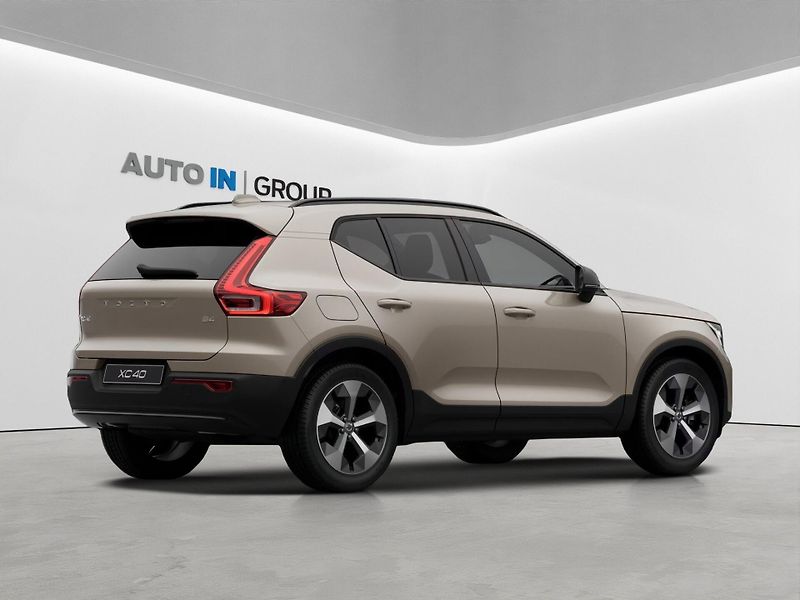 Volvo XC40 (2026) DARK B4 PLUS FWD, Nez.topení - fotka 5 z 10