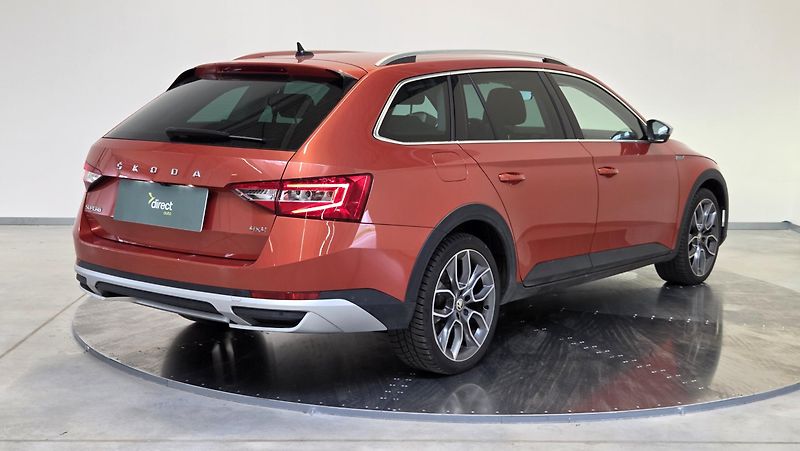 Škoda Superb - fotka 4 z 6