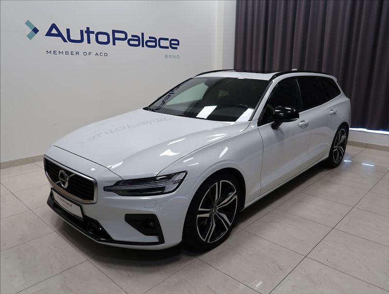 Volvo V60 2,0 D4 AT R-DESIGN PANORAMA - fotografie inzerátu