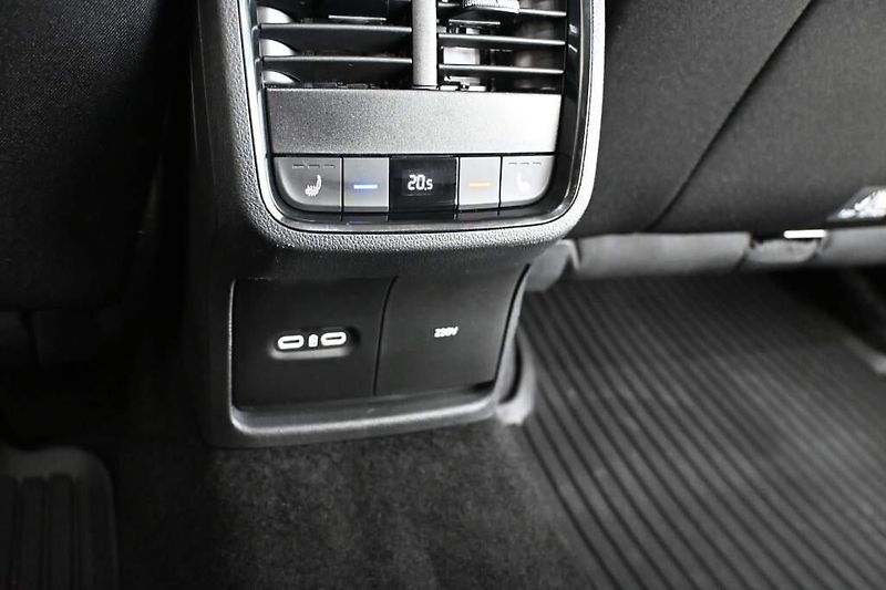 Škoda Octavia (2023) 2.0 LED DSG ACC TOUR VIRTUAL T - fotka 25 z 35