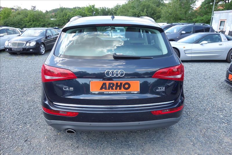Audi Q5 2,0 TDi 120KW,S-TRONIC,QATTRO. - fotka 4 z 5
