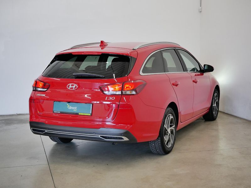 Hyundai i30 - fotka 2 z 28