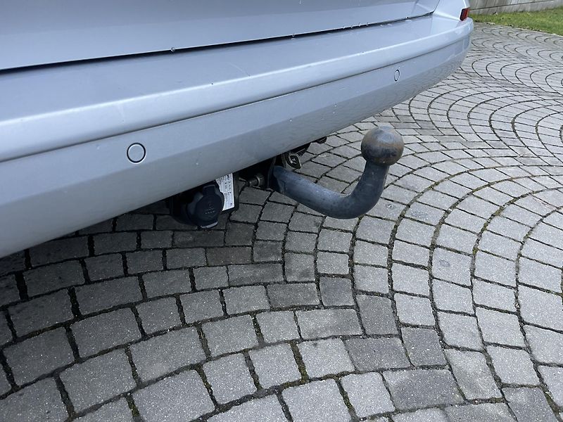Volkswagen Caravelle 2,0TDi 110kW comfortLINE 5míst - fotka 10 z 32