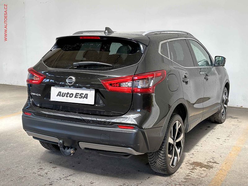 Nissan Qashqai (2019) 1.7 dCi 4x4, Tekna, AT, LED - fotka 4 z 17