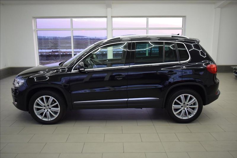 Volkswagen Tiguan 2,0 TDi, Sport&Style,DSG,Xen, - fotka 5 z 37