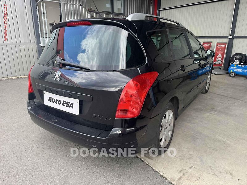 Peugeot 308 (2008) 1.6 HDi, panorama, autoAC - fotka 2 z 3