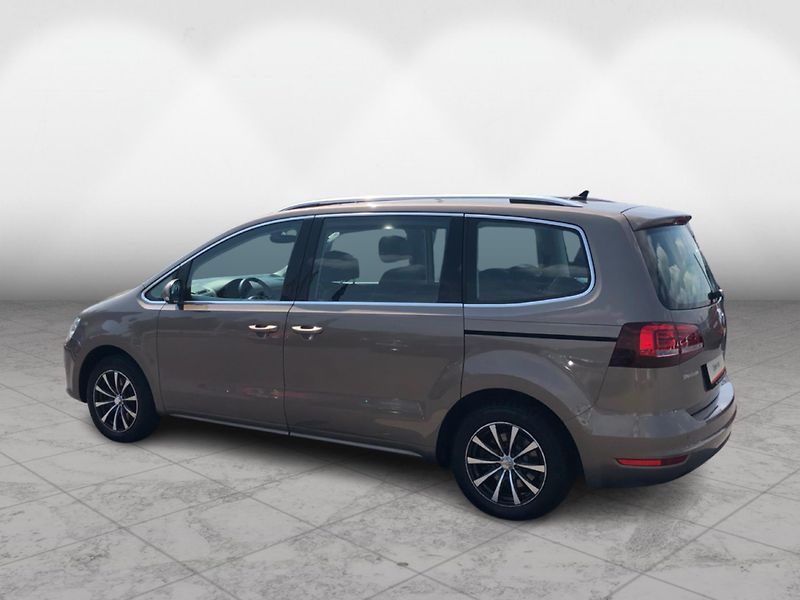 Volkswagen Sharan 2,0 TDI DSG 4motion Highline - fotka 7 z 29