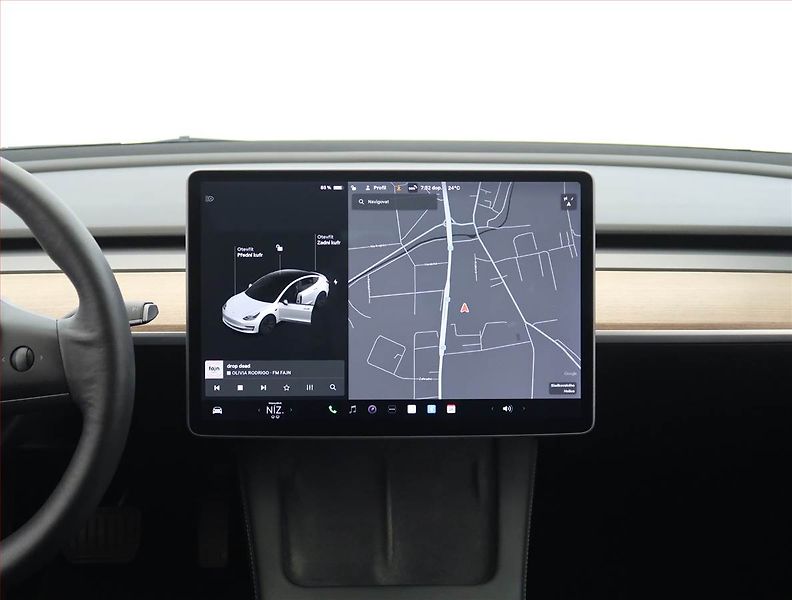 Tesla Model 3 (2021) Std Range Plus LFP, SoH 93% - fotka 11 z 33