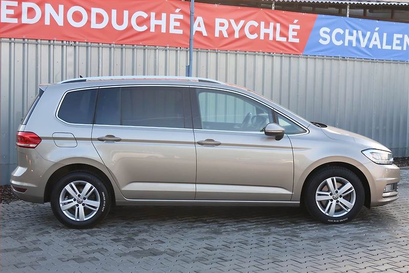 Volkswagen Touran (2017) 2.0 TDI, Automat, Serv.kniha - fotka 6 z 20