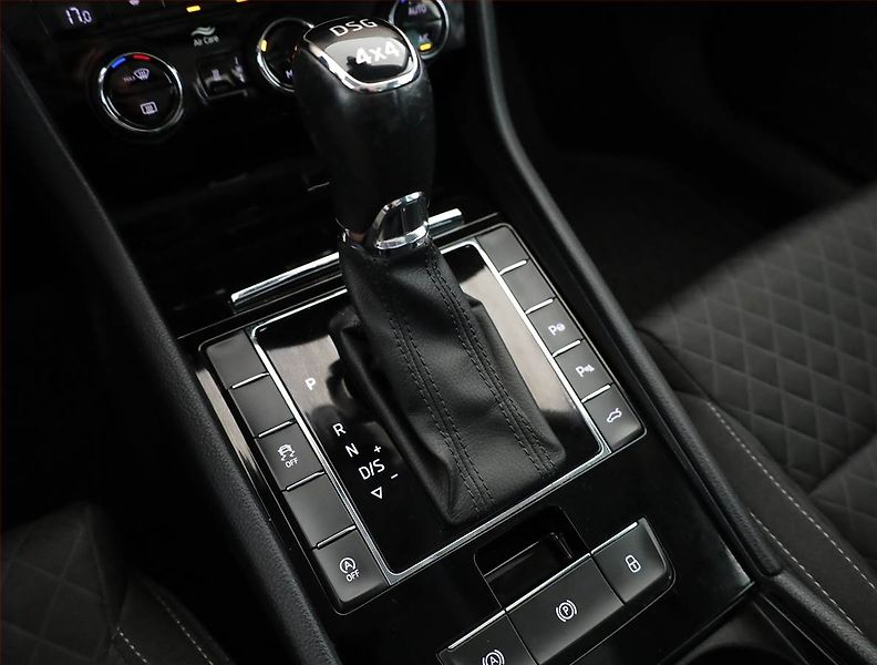 Škoda Superb (2018) Style 2.0 TDI, 4X4, Automat - fotka 11 z 17