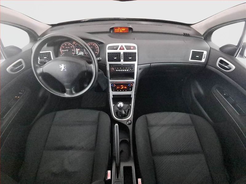 Peugeot 307 (2006) 1.6 16V, nová STK, v provozu - fotka 8 z 14