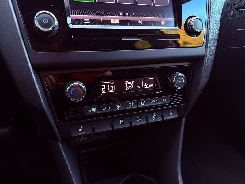 Škoda Rapid 1.0 TSi Style, ČR, Serviska, 4 - fotka 20 z 25