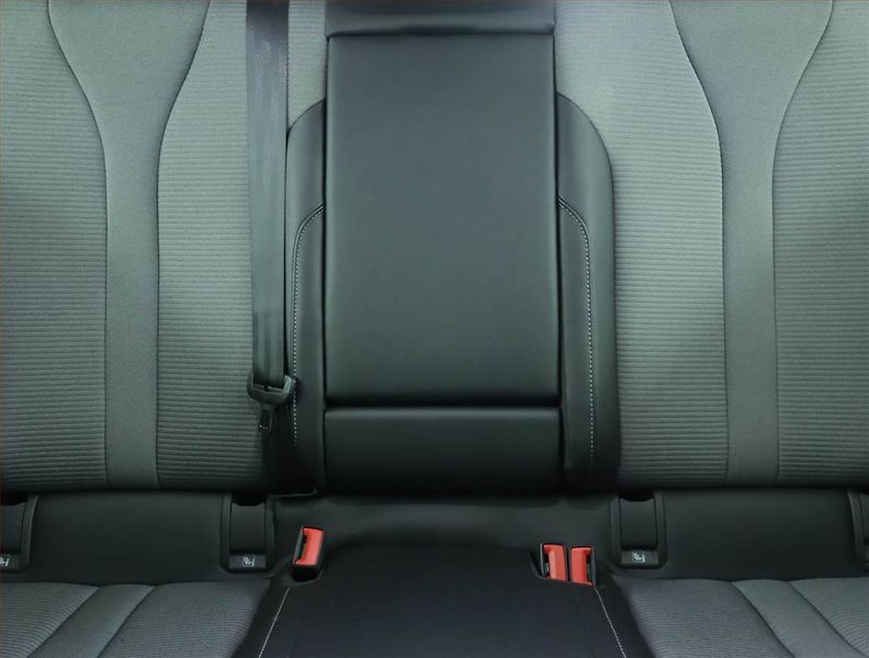 Škoda Enyaq (2022) iV 80 (82 kWh), SoH 96% - fotka 10 z 19