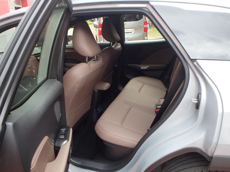 Lexus LBX (2024) 4x4 Elegant Tech  - fotka 17 z 28