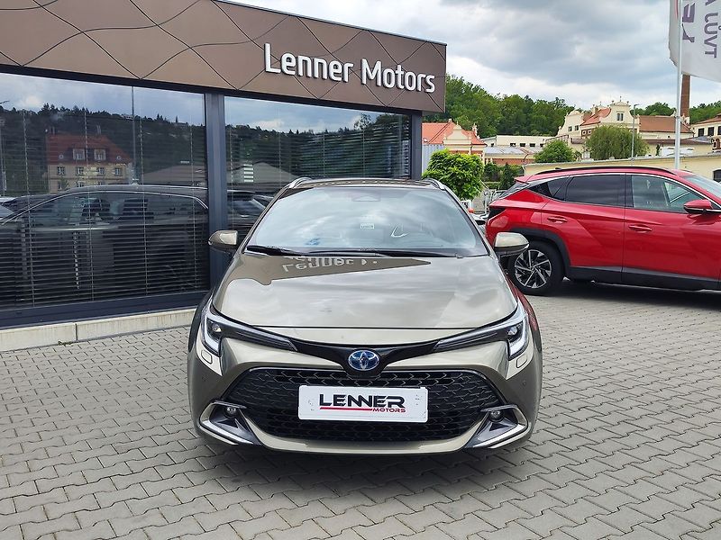 Toyota Corolla 2.0 HEV/144kW Executive e-CVT - fotka 2 z 35