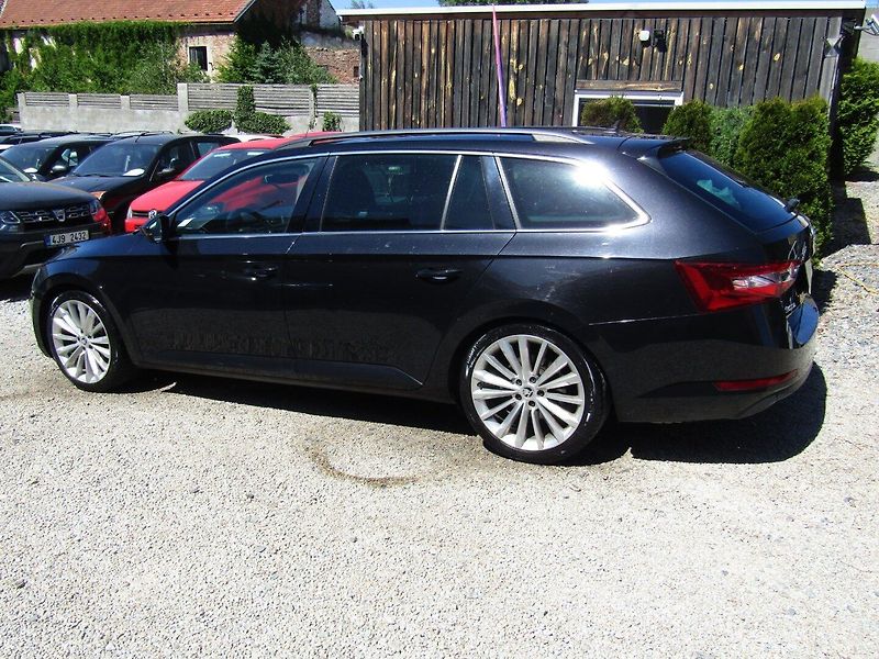 Škoda Superb (2016) 2.0 TDI 140 kW DSG  1.MAJITEL - fotka 4 z 45