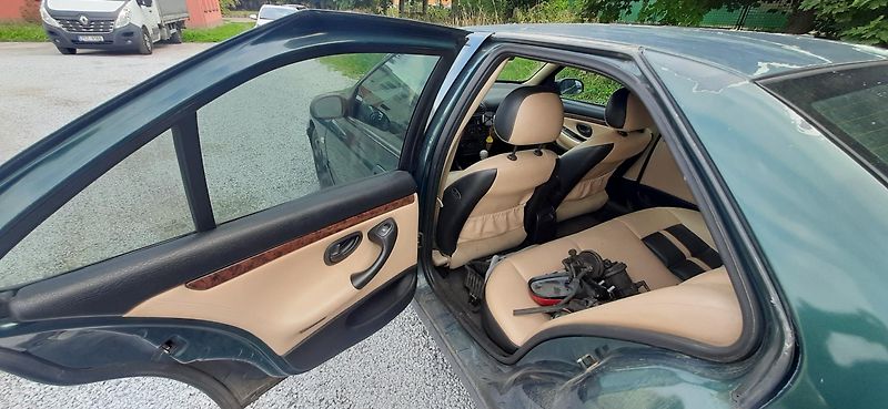 Peugeot 406 (2001) - fotka 3 z 14