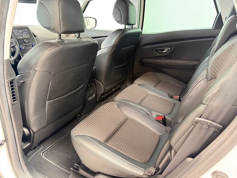 Renault Scénic (2019) 1.7 dCi 120 Intens EDC - fotka 12 z 30