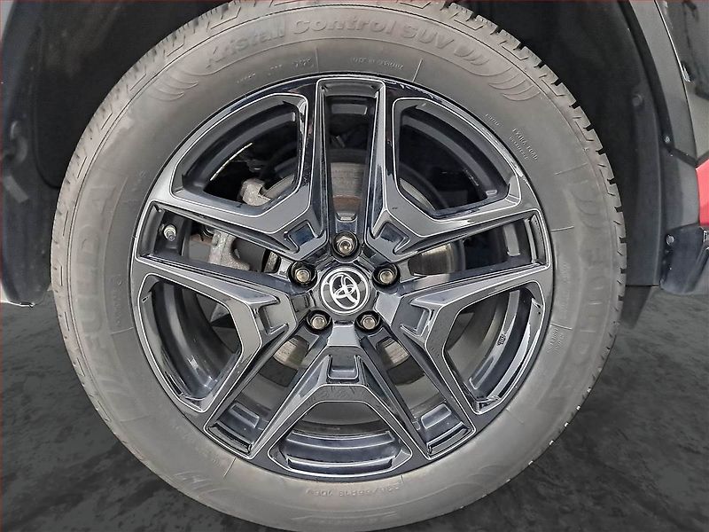 Toyota RAV4 (2024) 2.5 Hybrid - fotka 15 z 19