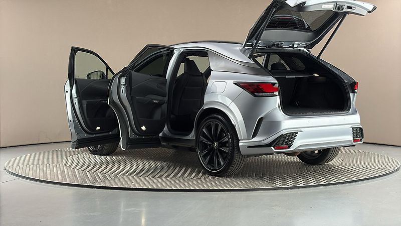 Lexus RX 500h AUT 4x4 F Sport - fotka 7 z 31