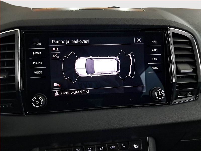 Škoda Karoq (2023) 1.5 TSI - fotka 20 z 24
