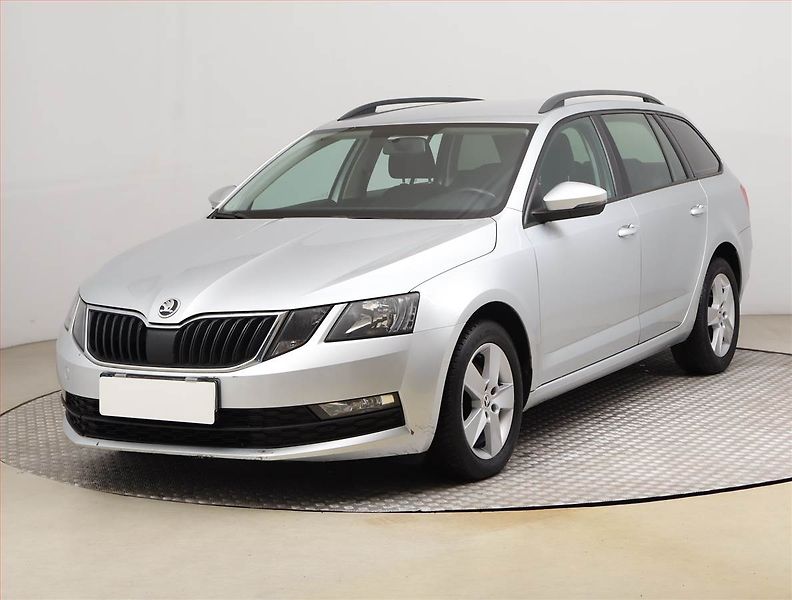 Škoda Octavia (2019) Ambition 2.0 TDI, Tempomat - fotka 2 z 18