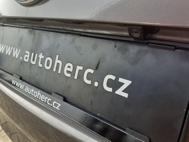 Toyota Auris (2018) 1.6 i Valvematic  AUTOMAT - fotka 27 z 42