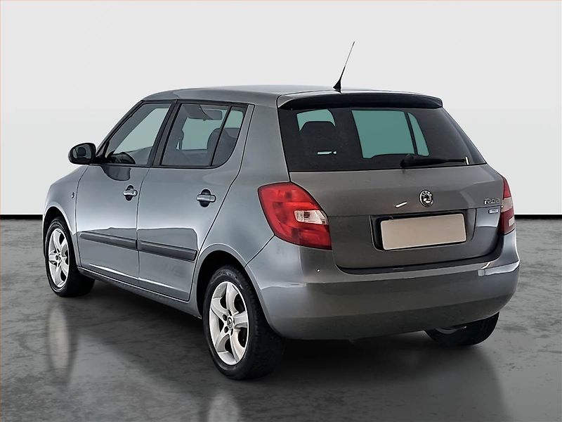 Škoda Fabia (2012) Ambiente 1.2 TSI, Serv.kniha - fotka 4 z 17