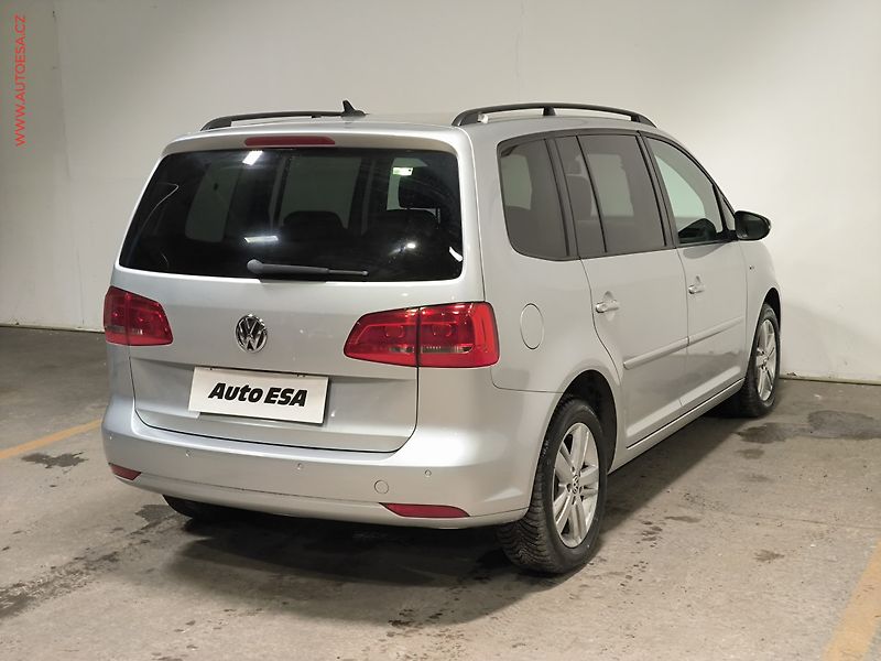 Volkswagen Touran (2012) 1.4 TSi, Match, bixen, navi - fotka 6 z 17
