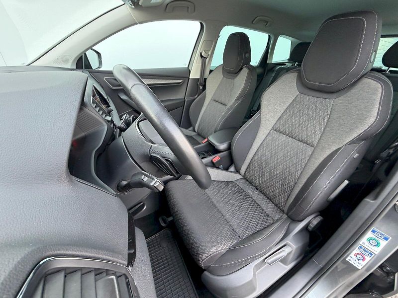 Škoda Karoq (2023) 1.5 TSI 110kW DSG Style - fotka 6 z 35