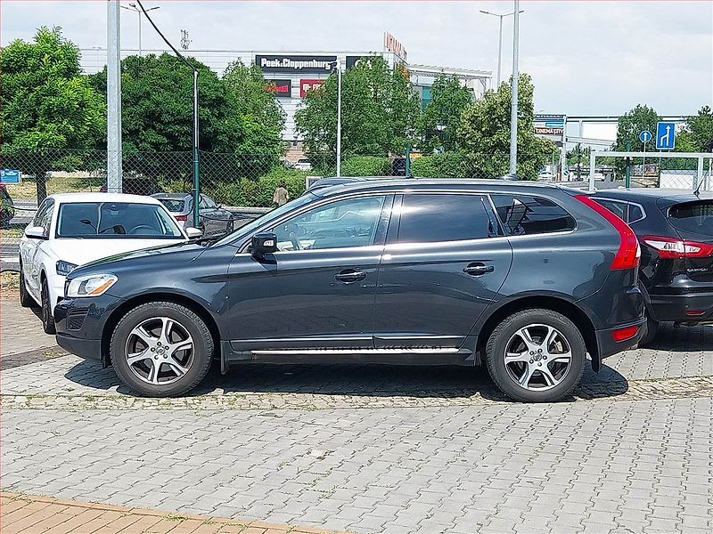 Volvo XC60 (2010) D5, 4X4, Automat, Xenony - fotka 3 z 18