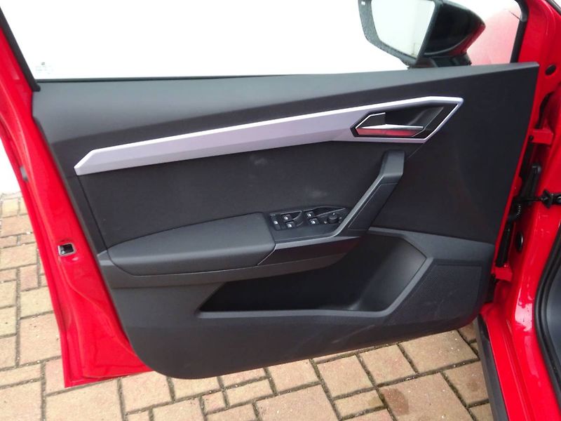 Seat Arona (2024) 1.0 TSI 85KW DSG FR - fotka 11 z 27