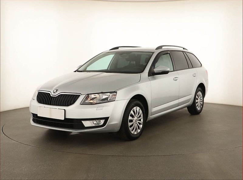 Škoda Octavia (2014) 1.6 TDI, Tempomat - fotka 2 z 13