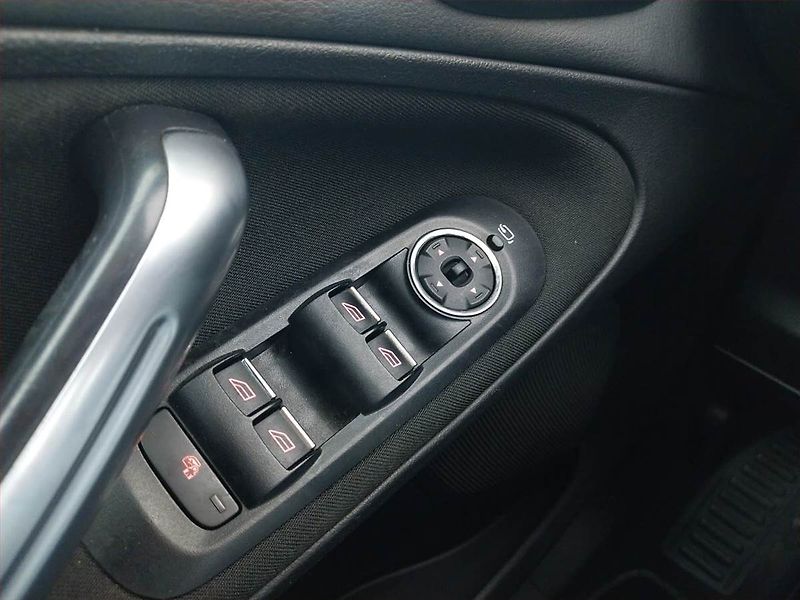 Ford S-MAX (2012) 2.0 TDCi, ČR,1.maj, po STK - fotka 17 z 19