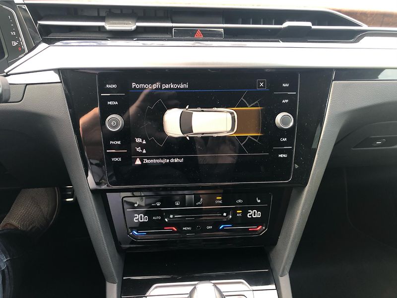 Volkswagen Arteon 2,0 TDI Elegance DSG 110kW - fotka 20 z 30