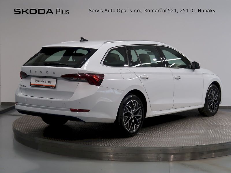 Škoda Octavia (2023) STYLE PLUS 2.0TDI 110KW - fotka 2 z 36