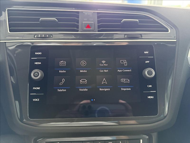 Volkswagen Tiguan 1,4   TSI,SERVISKA,1.MAJITEL - fotka 18 z 26