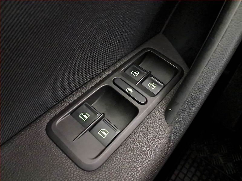 Škoda Yeti (2010) Ambition 2.0 TDI, ČR,1.maj - fotka 16 z 16