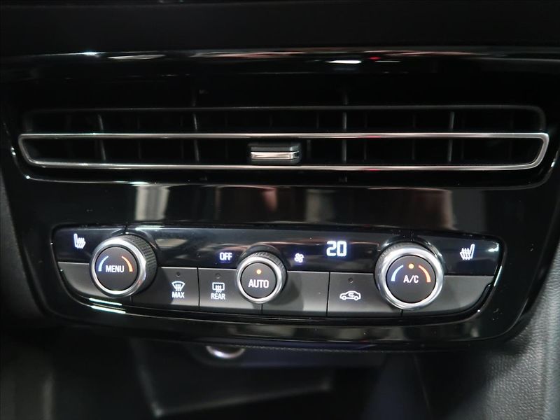 Opel Mokka 1,2 96 KW Automat zánovní - fotka 28 z 35