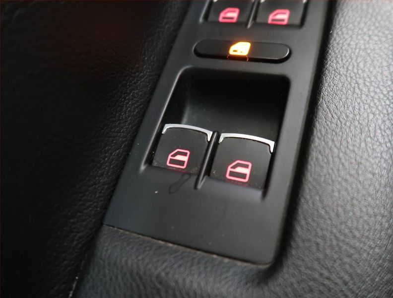 Volkswagen Passat (2011) 2.0 TDI, Tempomat - fotka 12 z 12