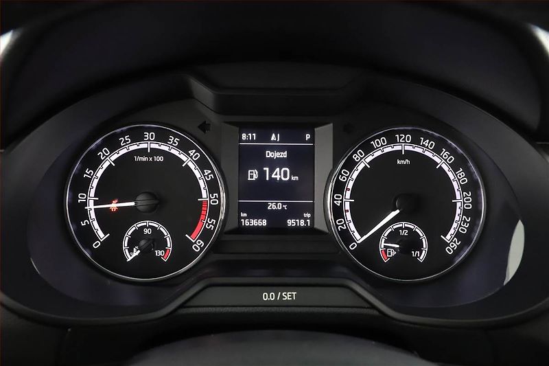 Škoda Octavia (2018) 1.6 TDI, Automat, Navi - fotka 9 z 16