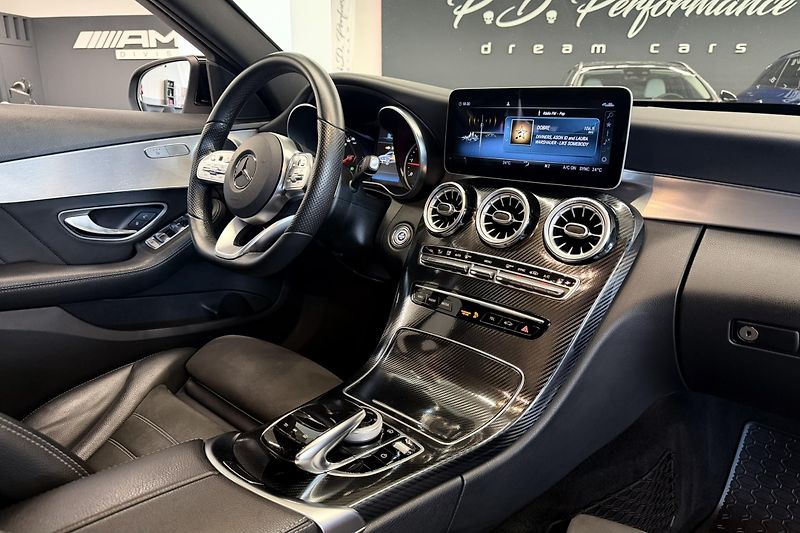 Mercedes-Benz Třídy C (2020) C 220d 4Matic AMG Line - fotka 40 z 81