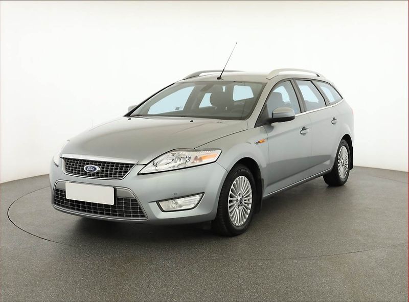 Ford Mondeo (2010) 2.0 TDCi, ČR,1.maj, Tempomat - fotka 2 z 17