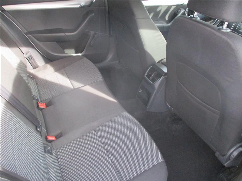 Škoda Octavia 1,6 TDI, DSG,tažné,serv.kniha, - fotka 11 z 44
